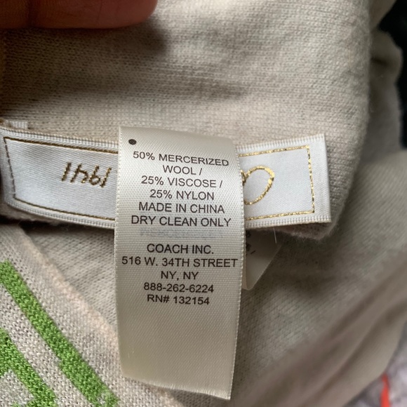 Coach scarf 64 inches - Picture 4 of 5